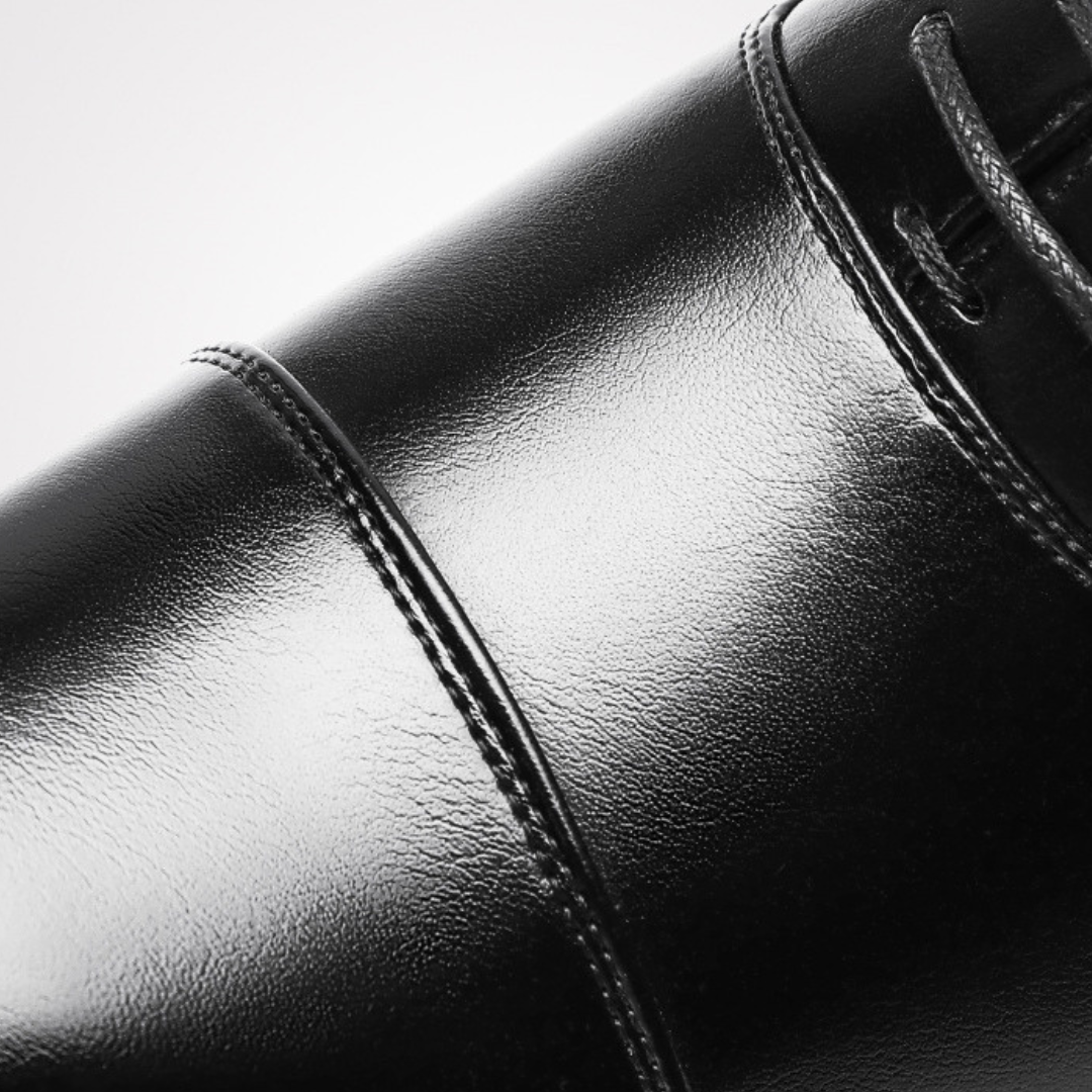 Zapatos clásicos de piel