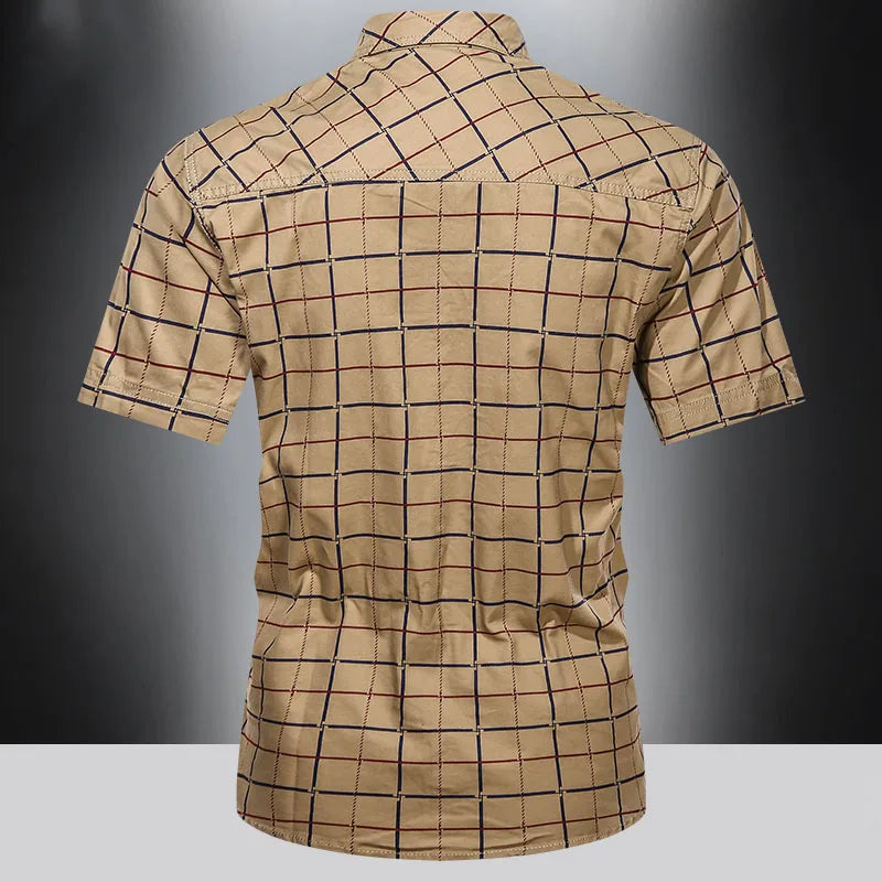 Camisa elegante de manga corta de cuadros