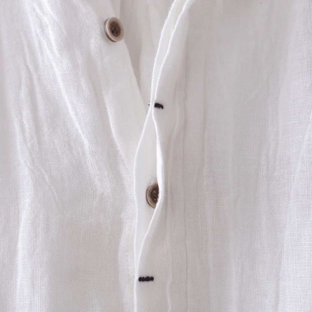 Camisa elegante de manga corta con botones