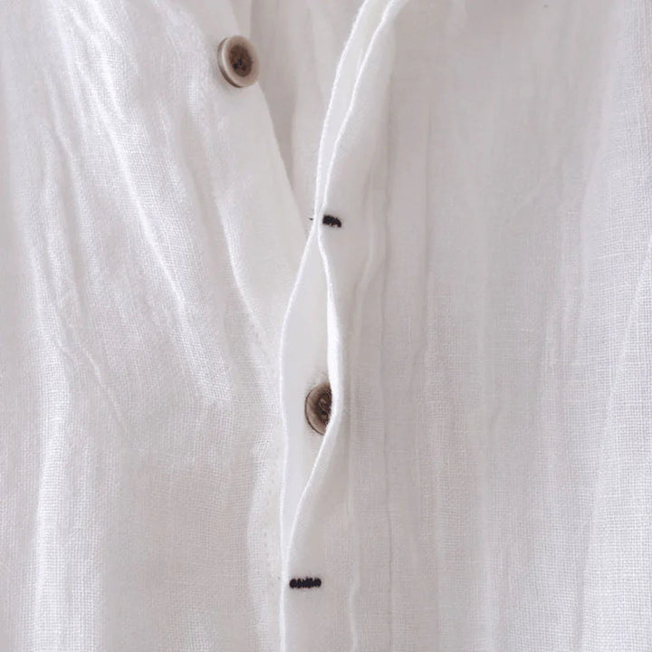 Camisa elegante de manga corta con botones